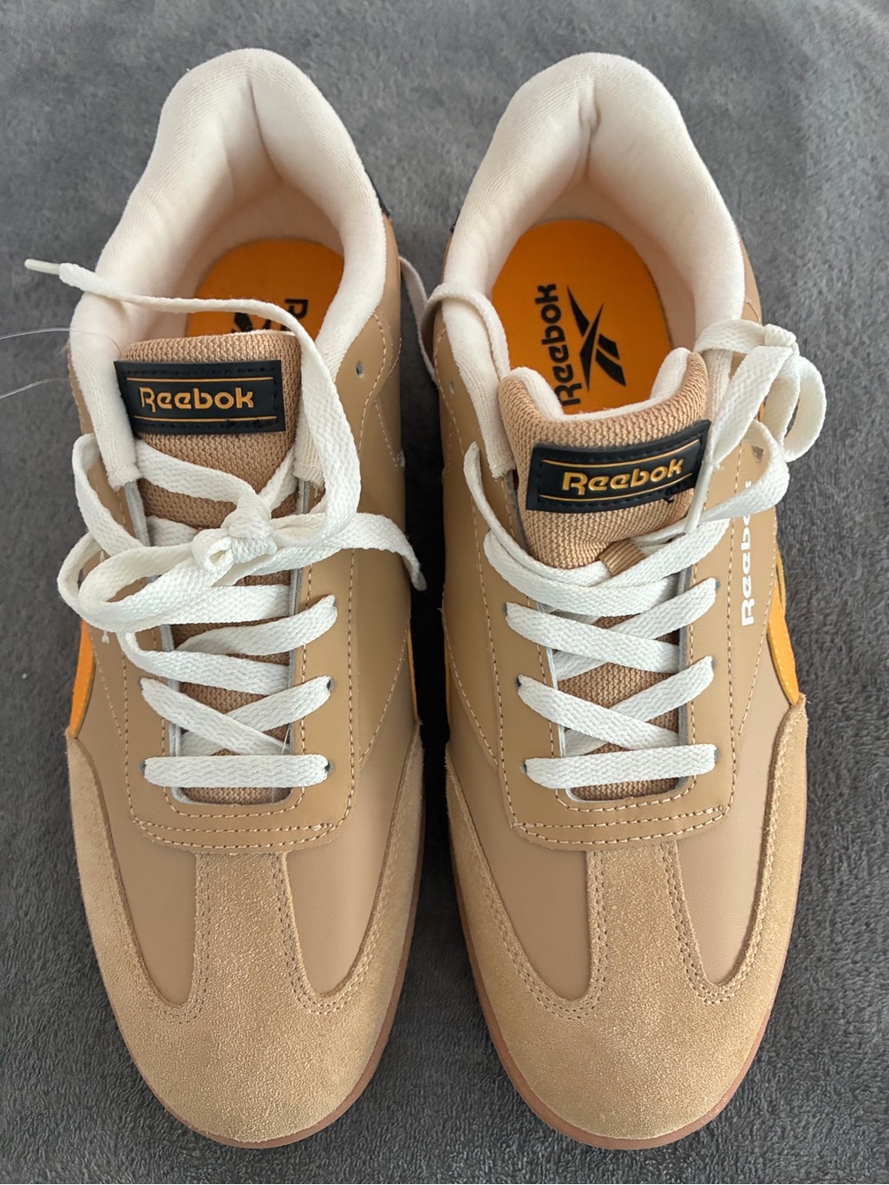 Reebok Men’s Tan & White Low-Top Sneakers No Box